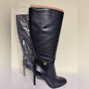 Vince Camuto size 8.5 black boot